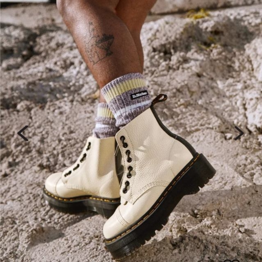 Dr. Martens Sinclair Milled Napa Leather Platform Boots 8US - Picture 3 of 10